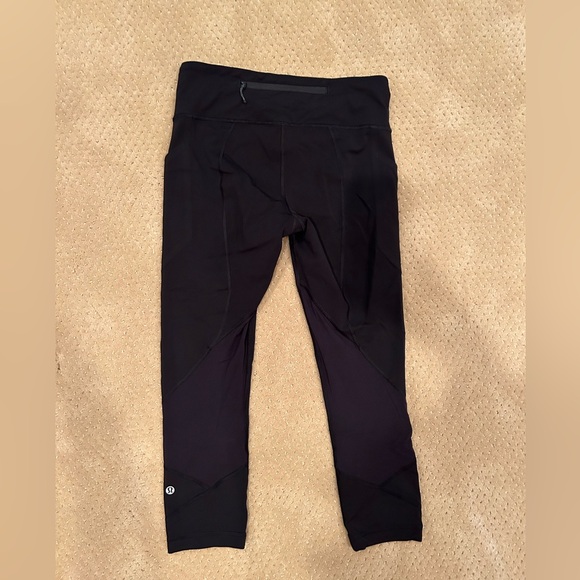 lululemon athletica Pants - Black Lululemon 3/4 Leggings size 6